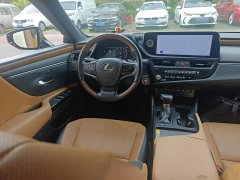 Lexus ES 200 Luxury - ფოტო 10