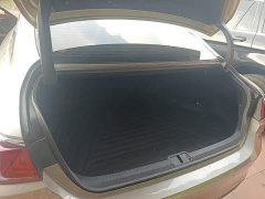 Lexus ES 200 Luxury - ფოტო 18