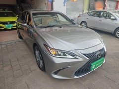 Lexus ES 200 Luxury - ფოტო 3