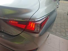 Lexus ES 200 Luxury - ფოტო 7