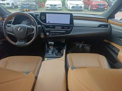 Lexus ES 200 Luxury - ფოტო 9