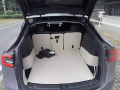 Tesla Model Y High Performance All-Wheel Drive - ფოტო 18
