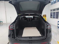 Tesla Model Y Long Range All-Wheel Drive - ფოტო 18
