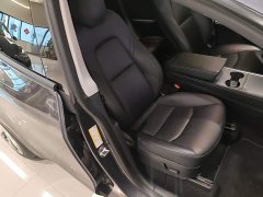 Tesla Model Y Long Range All-Wheel Drive - ფოტო 19