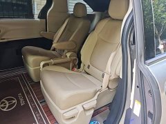 Toyota Sienna 2021 2.5L Hybrid Luxury - ფოტო 16