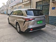 Toyota Sienna 2021 2.5L Hybrid Luxury - ფოტო 4