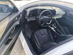 Hyundai Elantra 1.5L CVT Luxury - ფოტო 15