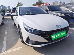 Hyundai Elantra 1.5L CVT Luxury - ფოტო 3