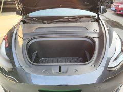Tesla Model Y Rear-Wheel Drive - ფოტო 19