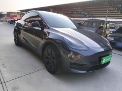 Tesla Model Y Rear-Wheel Drive - ფოტო 3