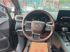 Toyota Sienna 2021 2.5L Hybrid Platinum Edition - ფოტო 10