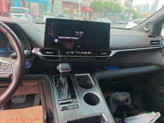 Toyota Sienna 2021 2.5L Hybrid Platinum Edition - ფოტო 12