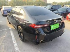 BMW 5 Series 525Li M Sport Package - ფოტო 4