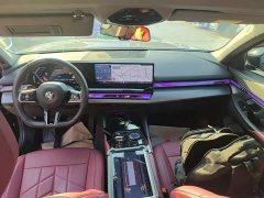 BMW 5 Series 525Li M Sport Package - ფოტო 9