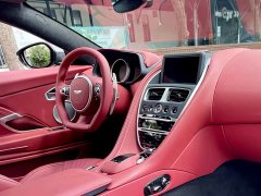 Aston Martin DB11 4.0T V8 Coupe - ფოტო 7