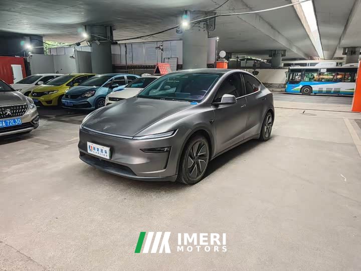 Tesla Model Y Rear-Wheel Drive