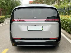 Li Auto Li Xiang MEGA Ultra - ფოტო 3