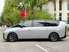 Li Auto Li Xiang MEGA Ultra - ფოტო 5