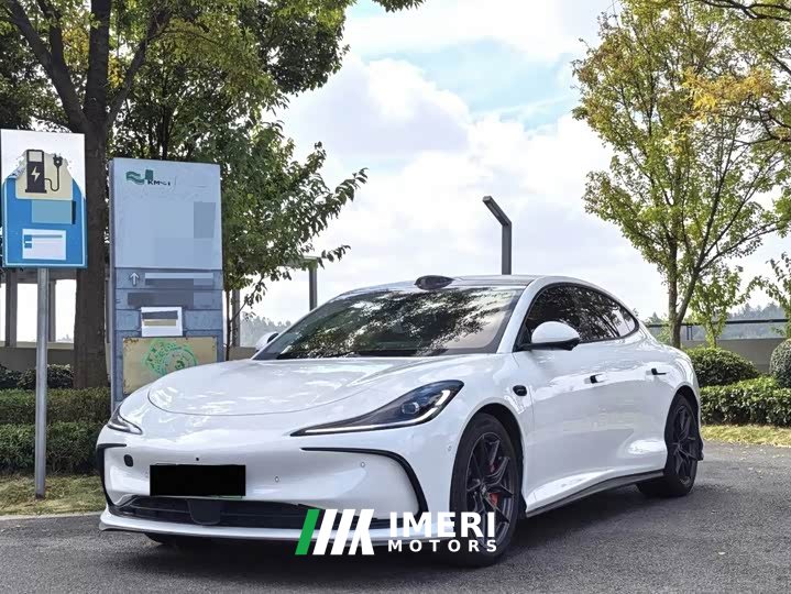 IM Motors Zhiji L6 Max Standard Edition - ავტომობილი ჩინეთიდან