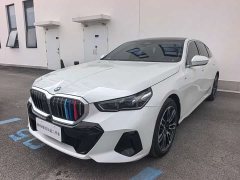 BMW 5 Series 525Li M Sport Package - ფოტო 1
