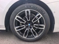 BMW 5 Series 525Li M Sport Package - ფოტო 10