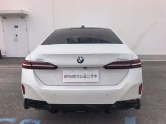 BMW 5 Series 525Li M Sport Package - ფოტო 7