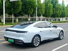 Geely Galaxy E8 550km Rear-Wheel Drive Longteng Edition - ფოტო 7