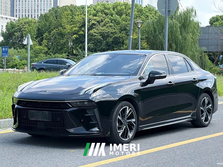 Lynk & Co 03 1.5T DCT Pro