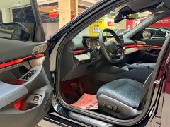 BMW 5 Series 530Li Luxury Edition Premium Package - ფოტო 4