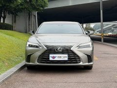 Lexus ES 200 Premium Edition - ფოტო 2