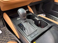 Lexus ES 200 Premium Edition - ფოტო 9