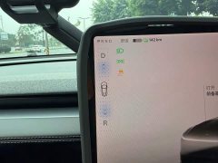 Tesla Model Y Rear-Wheel Drive - ფოტო 10