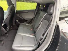Tesla Model Y Rear-Wheel Drive - ფოტო 12