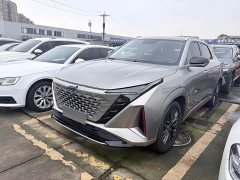 Changan Oushan Z6 Blue Whale 1.5T DCT Smart Comfort Edition - ფოტო 1