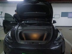 Tesla Model Y Rear-Wheel Drive - ფოტო 16