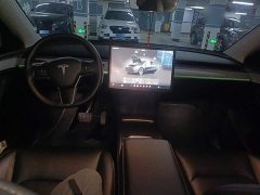 Tesla Model Y Rear-Wheel Drive - ფოტო 5