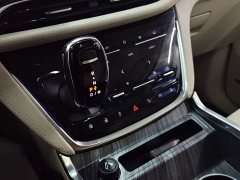 Buick GL8 Avenir Edition - ფოტო 12