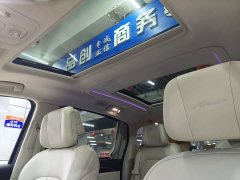 Buick GL8 Avenir Edition - ფოტო 16