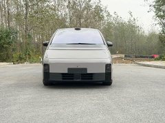 Li Auto MEGA Home Family Edition - ფოტო 2