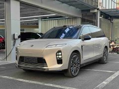 NIO ES8 Six-Seat Executive Signature Edition - ფოტო 1