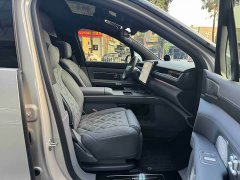 NIO ES8 Six-Seat Executive Signature Edition - ფოტო 9