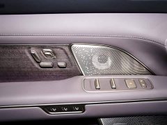 NIO ES8 Six-Seat Executive Signature Edition - ფოტო 19