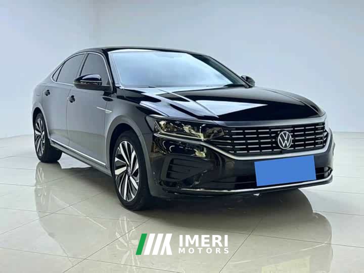 Volkswagen Passat 380TSI Dragon Ascendant Edition