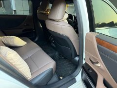 Lexus ES 200 Premium Edition - ფოტო 10