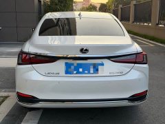 Lexus ES 200 Premium Edition - ფოტო 5