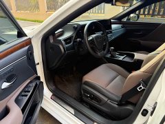 Lexus ES 200 Premium Edition - ფოტო 8