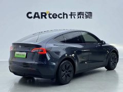 Tesla Model Y Rear-Wheel Drive - ფოტო 3