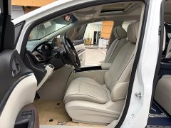 Buick GL8 Land Business Class 652T Luxury - ფოტო 5
