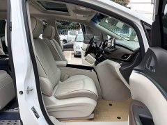 Buick GL8 Land Business Class 652T Luxury - ფოტო 6