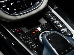 Aston Martin DBX 4.0T V8 - ფოტო 19